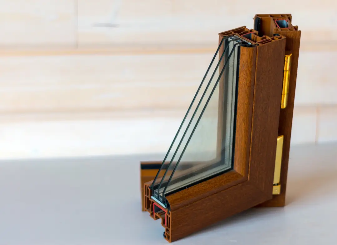 Installation de fenêtre en bois sur mesure Colomiers